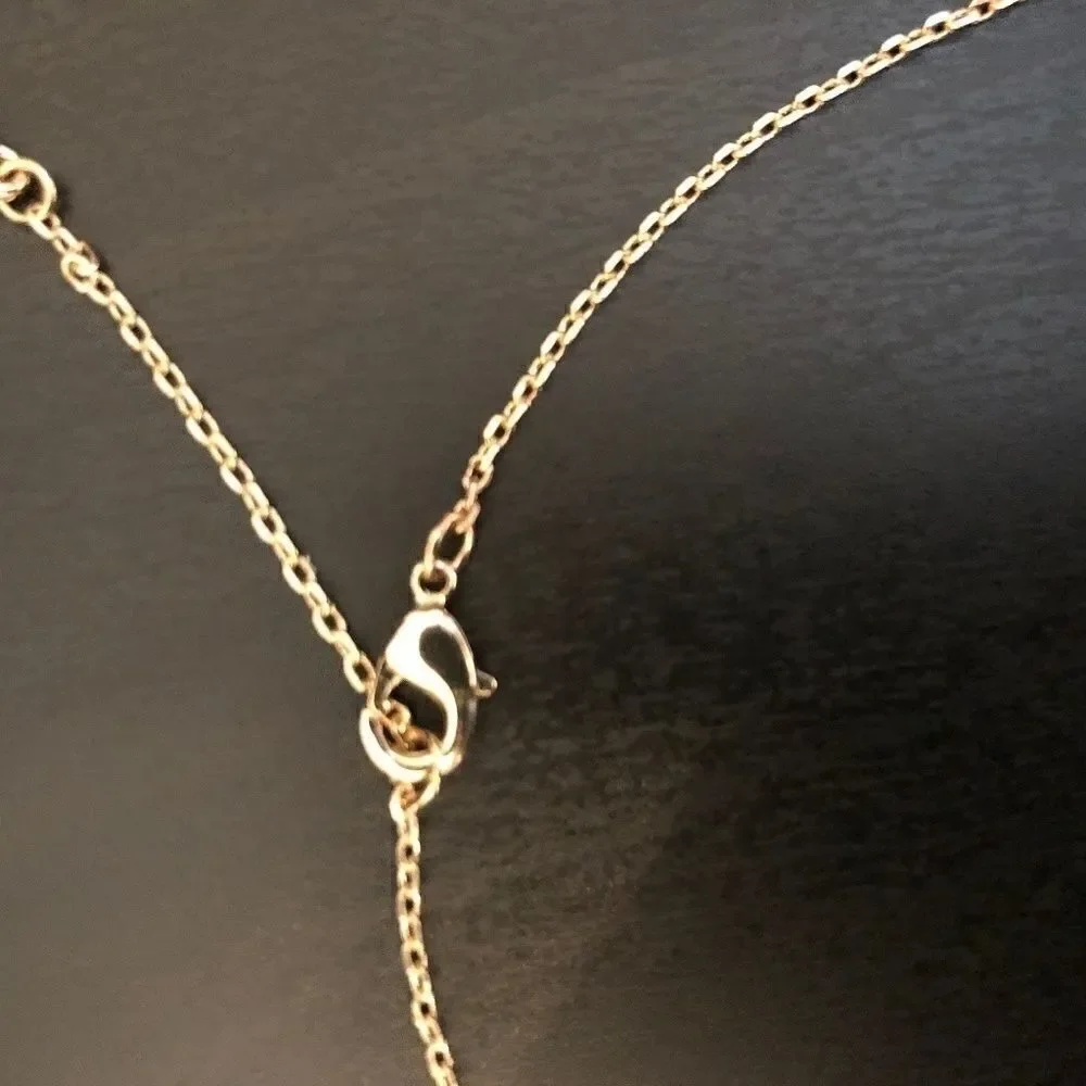 Pineapple Dainty Pendant Necklace  - Picture 5 of 6